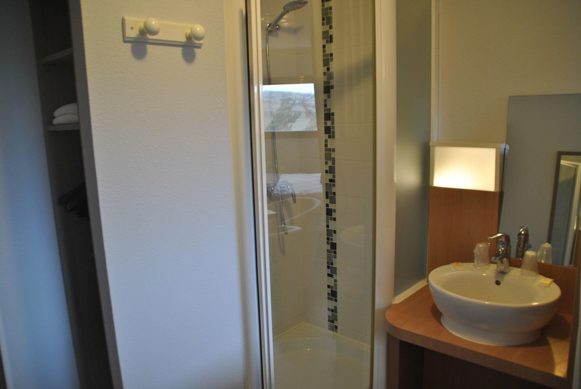 The Originals Access, Hotel Millau Sud LʼHospitalet-du-Larzac Exteriör bild